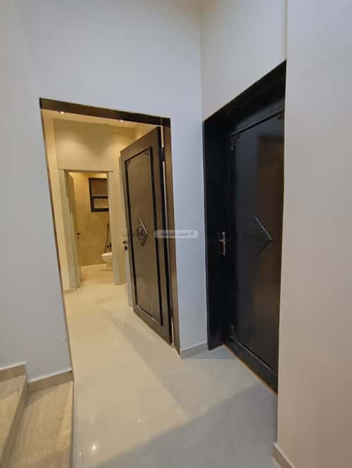 3 bedroom floor in Al Janadriyah 3