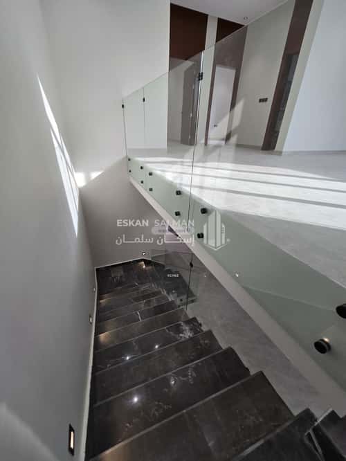9 bedroom villa in King Faisal 4
