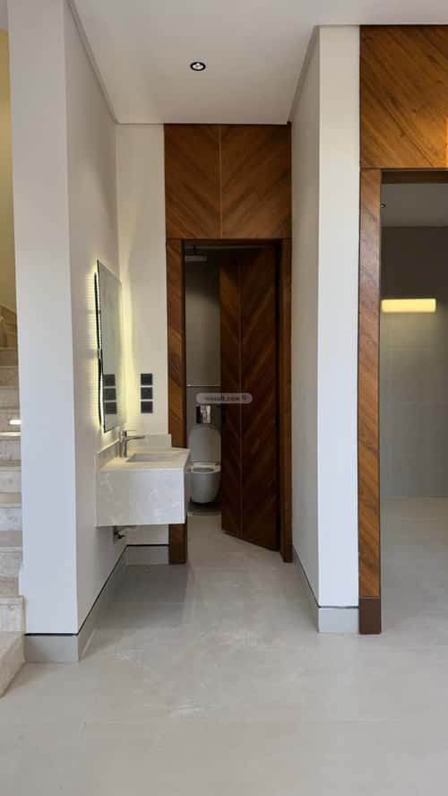 5 bedroom villa in Al Mahdiyyah 6