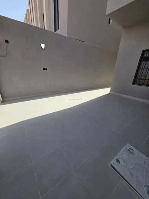 5 bedroom floor in Badr 3