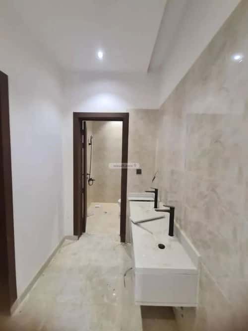 3 bedroom floor in Okaz 2