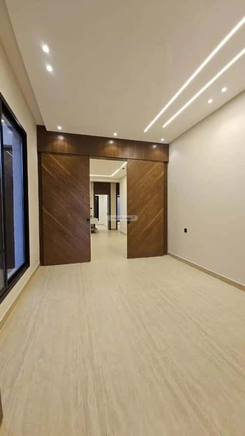 4 bedroom floor in Tuwaiq 7