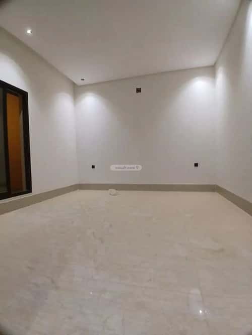 3 bedroom floor in Tuwaiq 4