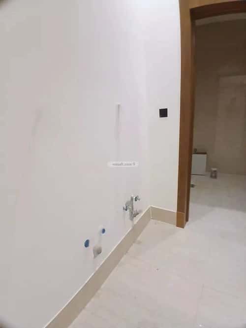 3 bedroom floor in Tuwaiq 14
