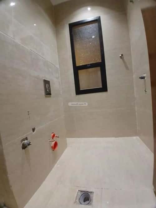 3 bedroom floor in Tuwaiq 10
