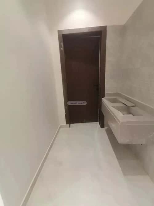 فيلا 4 غرف في عكاظ 12