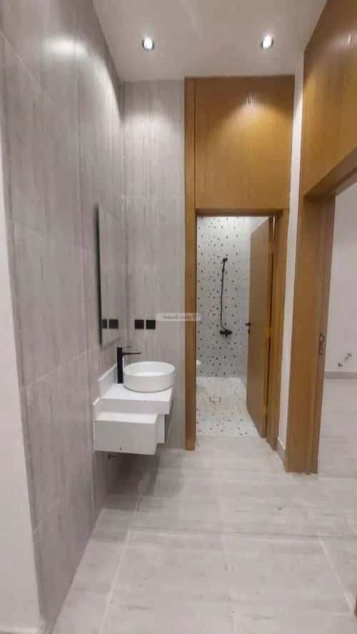3 bedroom floor in Tuwaiq 3