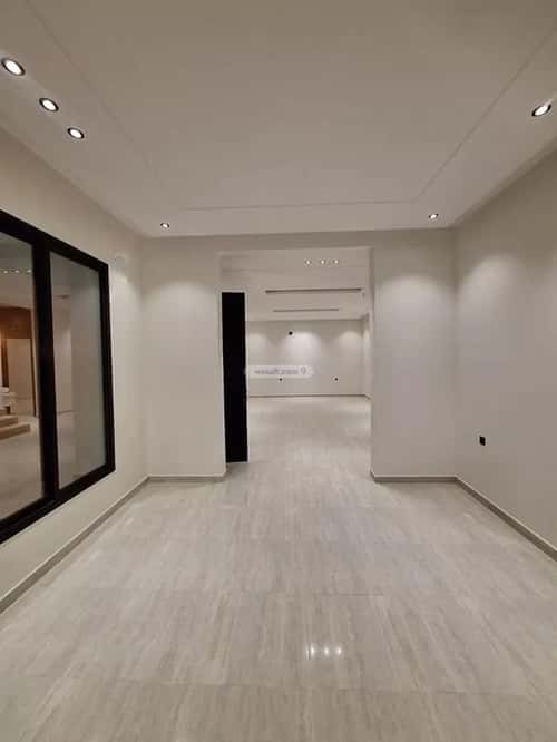 5 bedroom villa in Al Awali 5