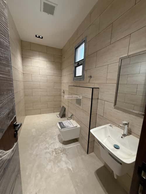 5 bedroom villa in Al Yarmouk 1