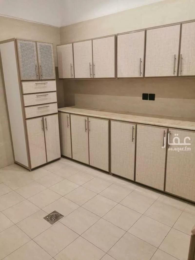 18 bedroom building in Al Badiyah, Eastern Province 11