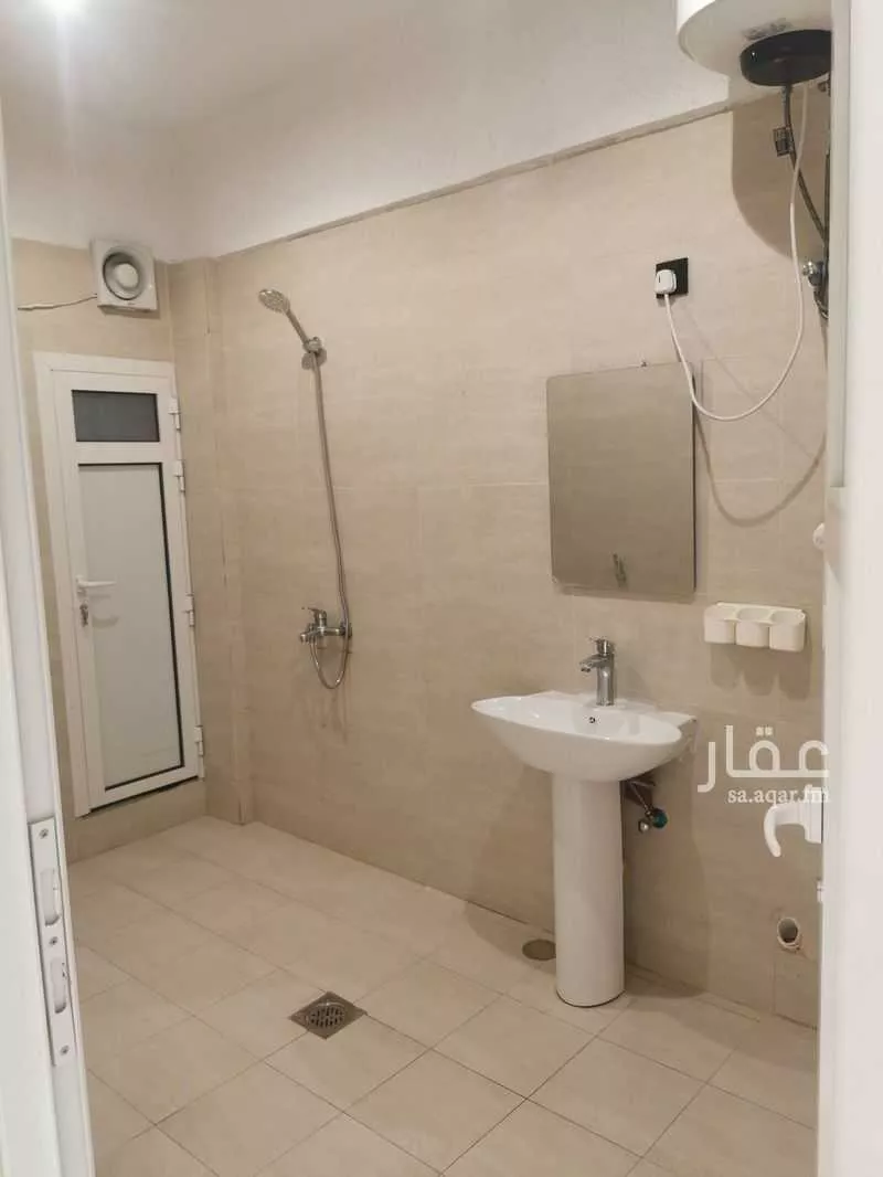 18 bedroom building in Al Badiyah, Eastern Province 6