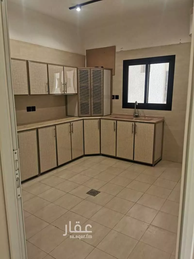 18 bedroom building in Al Badiyah, Eastern Province 9