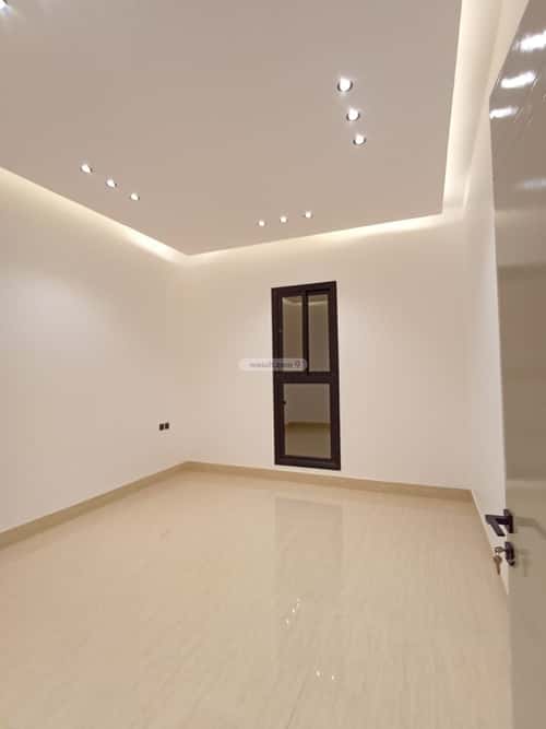6 bedroom villa in Al Janadriyah 3