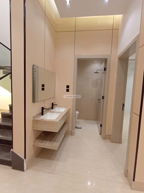 6 bedroom villa in Al Janadriyah 8