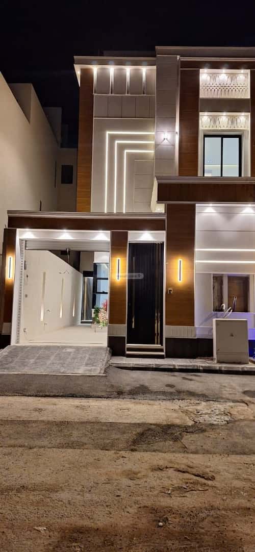 4 bedroom floor in Al Janadriyah 7