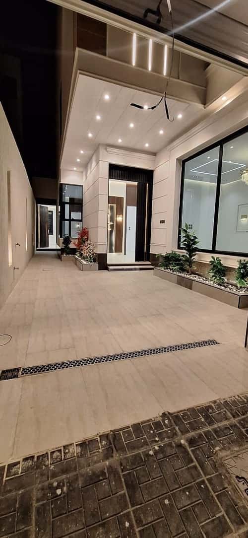 4 bedroom floor in Al Janadriyah 6