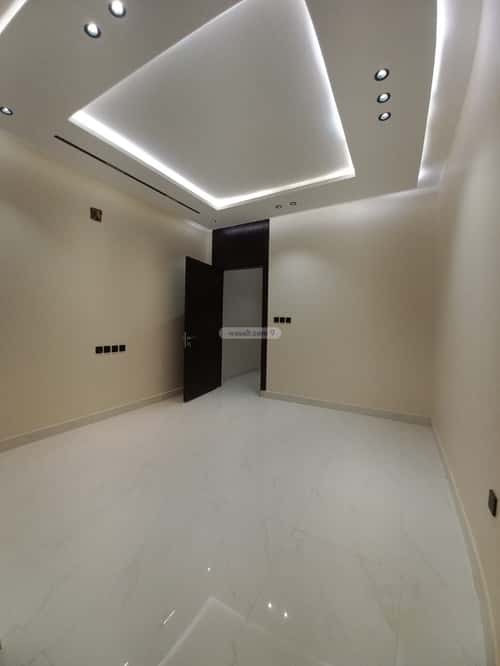 6 bedroom floor in Al Janadriyah 10