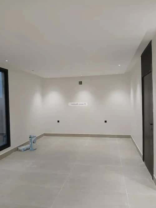 3 bedroom floor in Tuwaiq 5