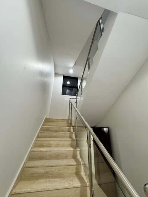 4 bedroom floor in Al Zahrah 8