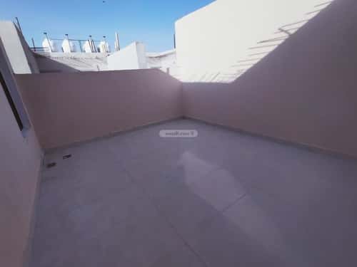 4 bedroom floor in Badr 9