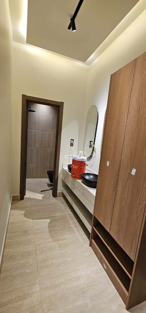 4 bedroom floor in Al Janadriyah 2