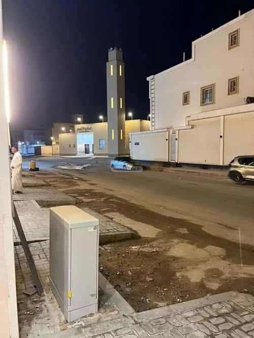 4 bedroom floor in Tuwaiq 5