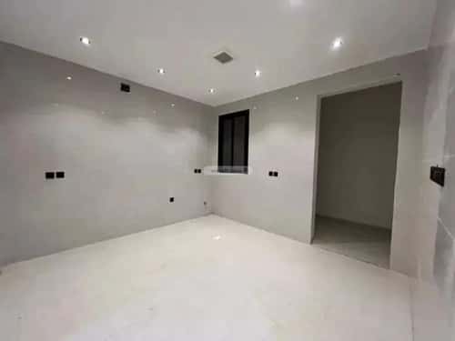 4 bedroom floor in Tuwaiq 7