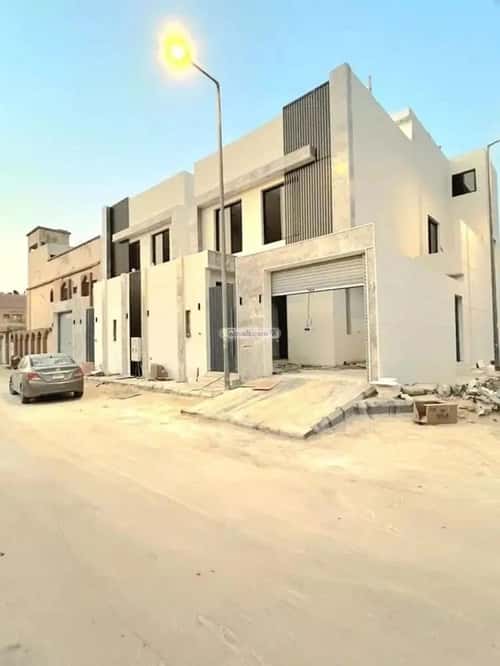 فيلا 8 غرف في العريجاء الغربي 15