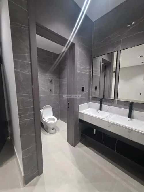 8 bedroom villa in Al Uraija Al Gharbi 1