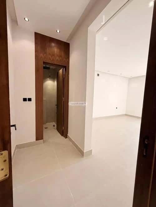 فيلا 5 غرف في عكاظ 2