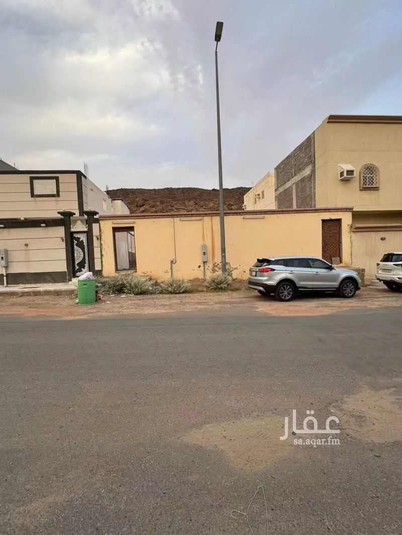 أرض 435 م² في السكة الحديدية 2