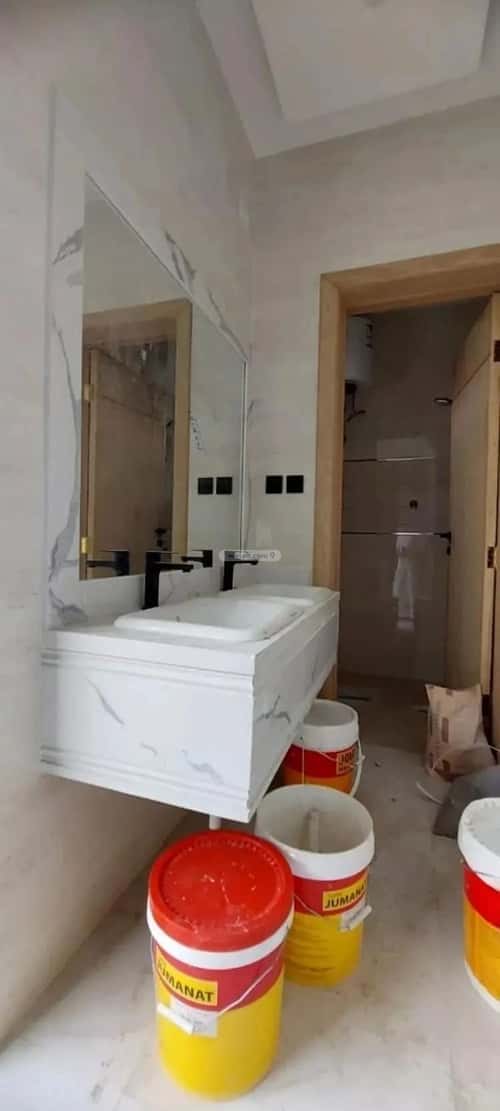 5 bedroom floor in Tuwaiq 1