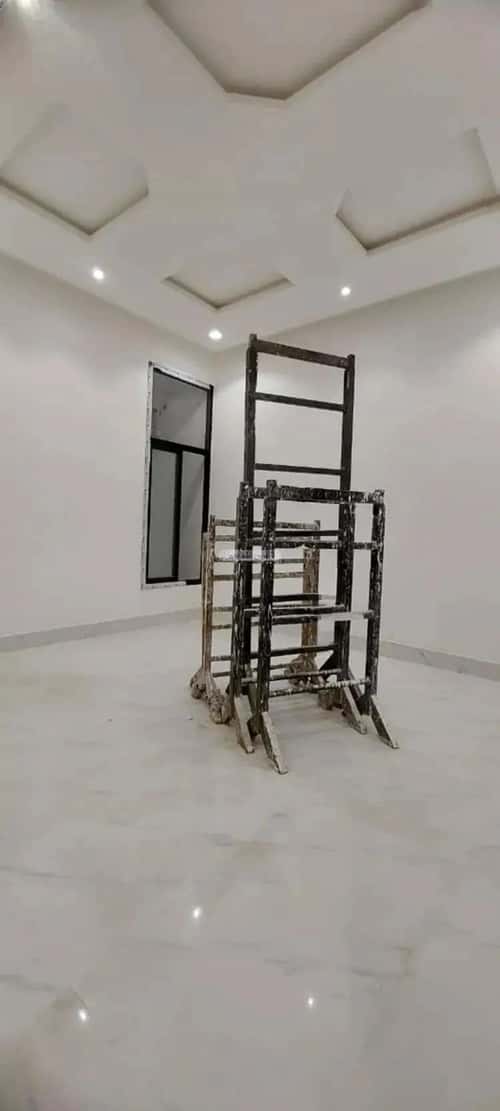 5 bedroom floor in Tuwaiq 3