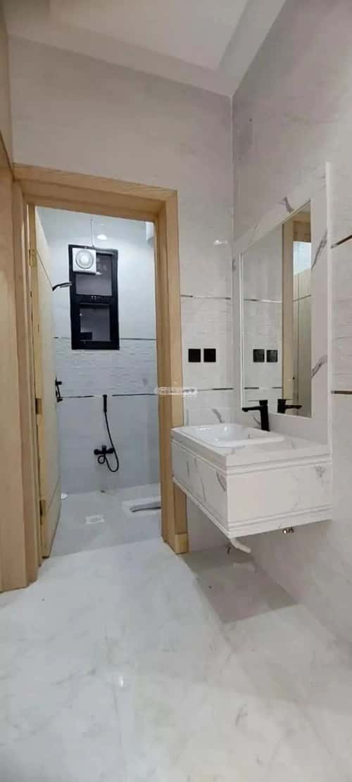 5 bedroom floor in Tuwaiq 6
