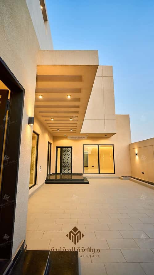 6 bedroom villa in Al Mahdiyyah 2
