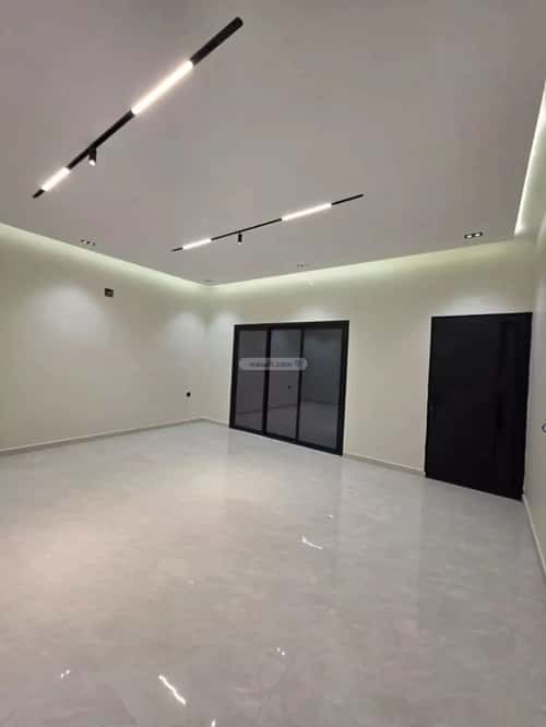 6 bedroom villa in Al Bayan 7