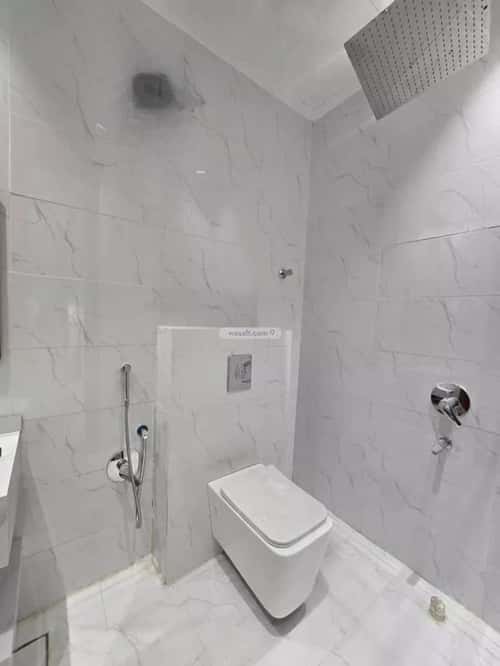 5 bedroom villa in Al Janadriyah 15