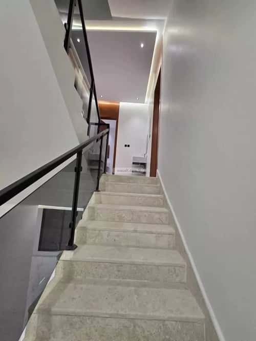 5 bedroom villa in Al Janadriyah 4