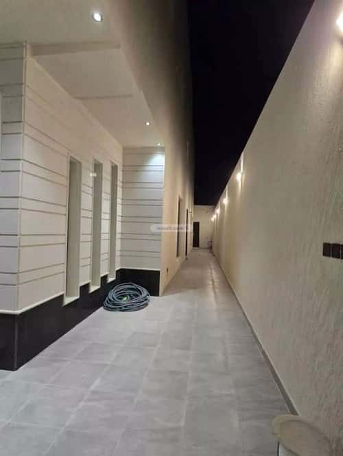 5 bedroom villa in Al Janadriyah 10