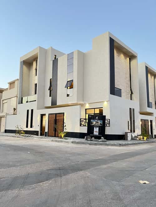 5 bedroom villa in Al Mahdiyyah 2