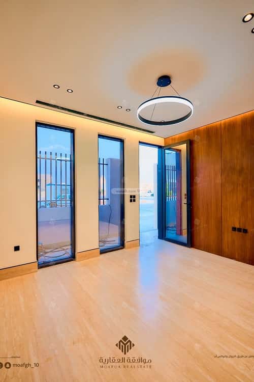 5 bedroom villa in Al Mahdiyyah 2