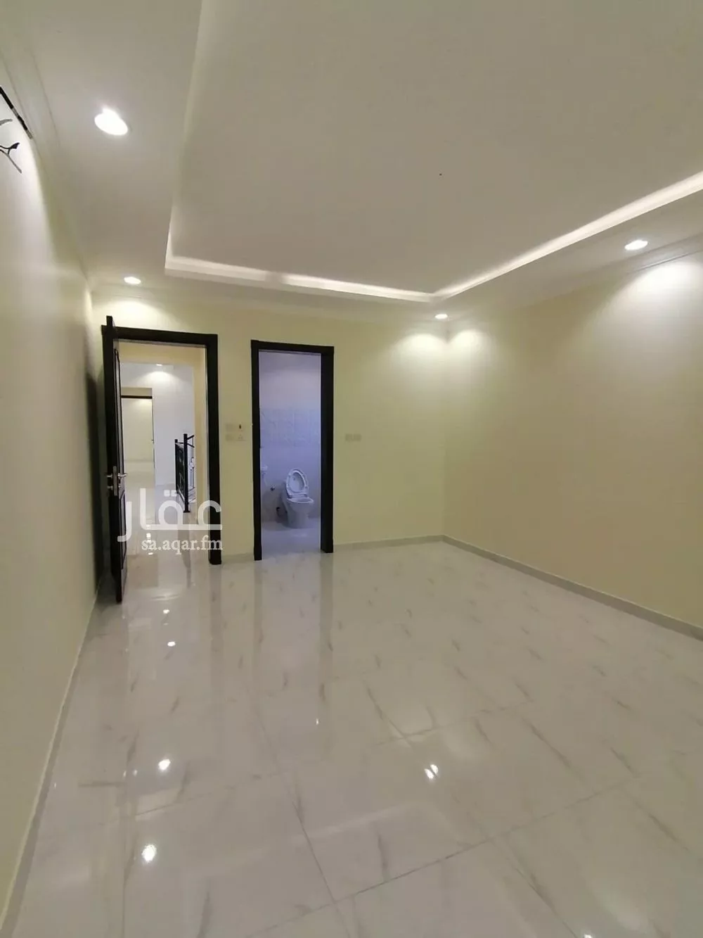 6 bedroom villa in At Tahliyah, Eastern Province 16