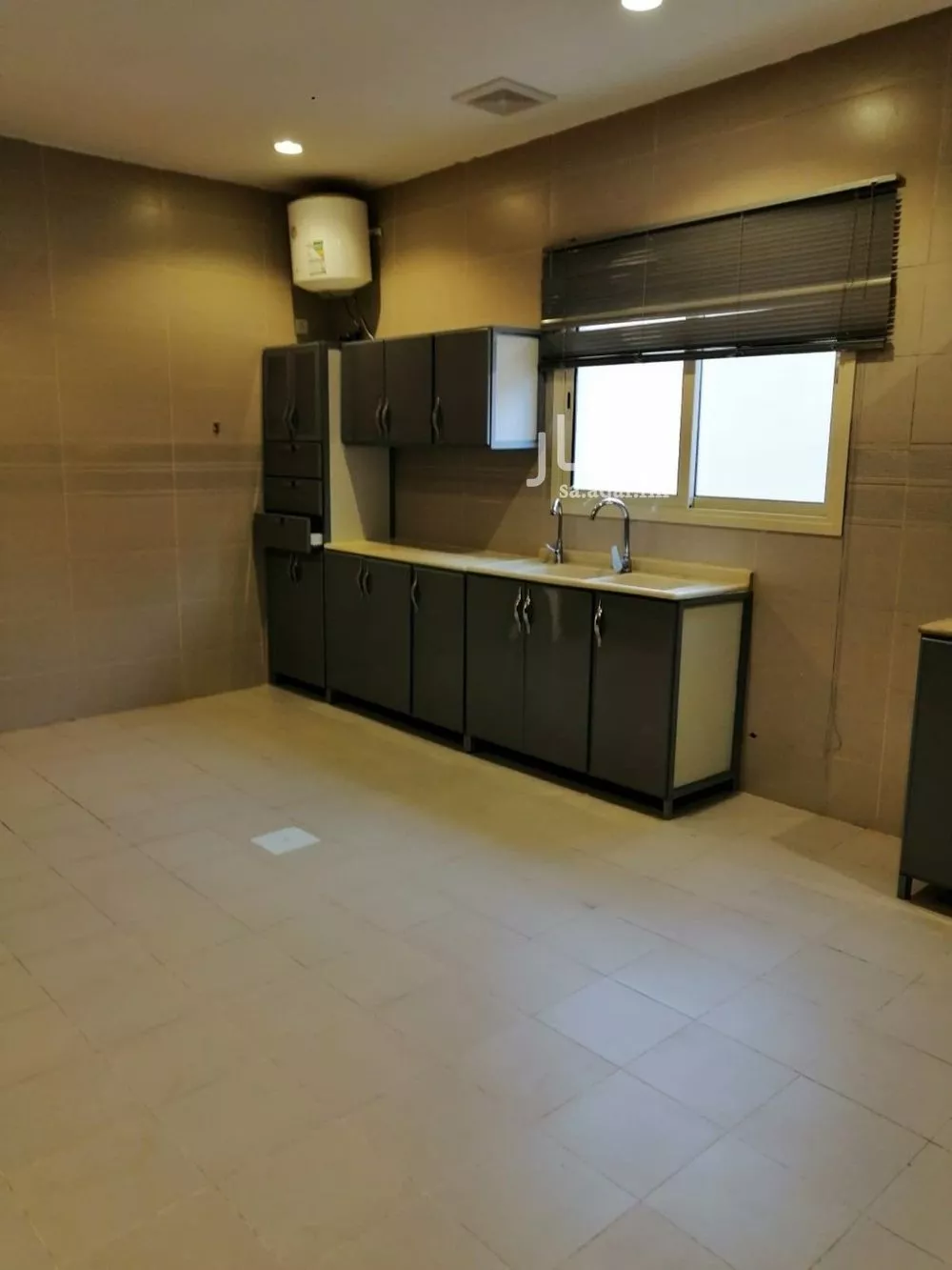 6 bedroom villa in At Tahliyah, Eastern Province 9