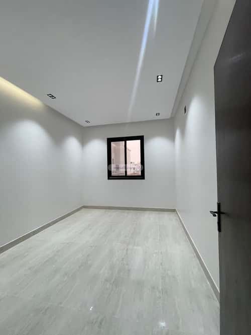5 bedroom floor in Al Janadriyah 4