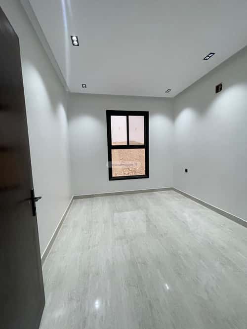 5 bedroom floor in Al Janadriyah 4