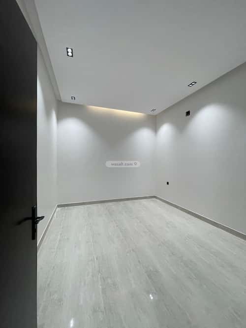 5 bedroom floor in Al Janadriyah 10