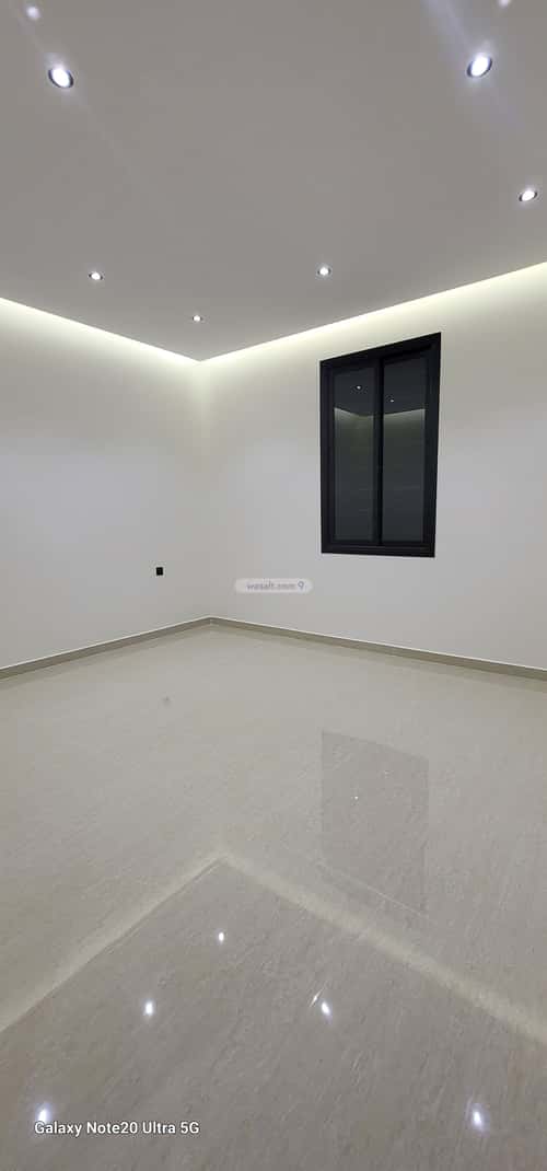 6 bedroom villa in Al Janadriyah 2