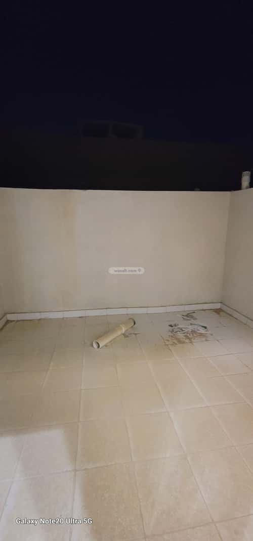 5 bedroom villa in Al Janadriyah 1