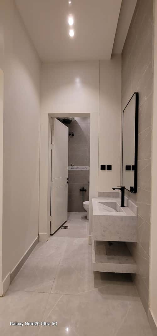 3 bedroom apartment in Al Janadriyah 2