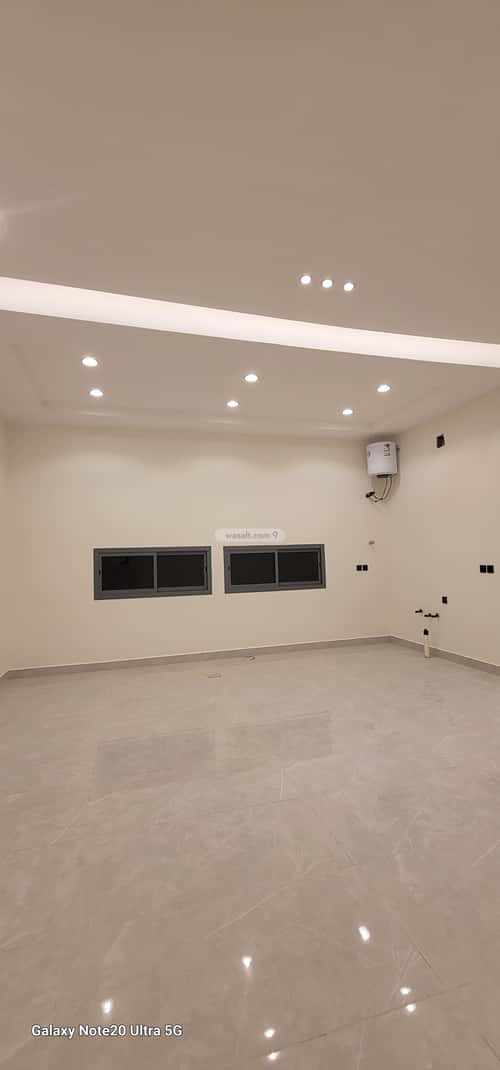 3 bedroom apartment in Al Janadriyah 8